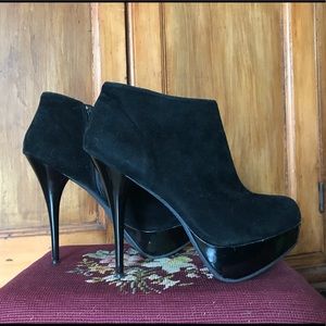 Rogue sz 10 patent platform booties 5 inch heel